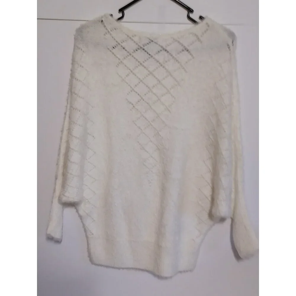 Lauren Michelle  Womens Medium Fuzzy White  Sweater - Picture 5 of 5